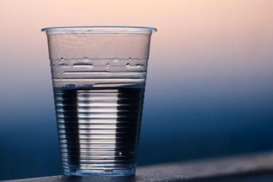 桶装水安全不容忽视 最实用的全屋净水系统选购技巧！